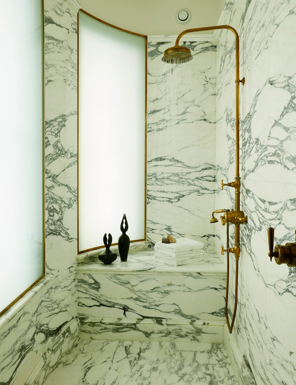 maddux creative interior design world of interiors bathroom